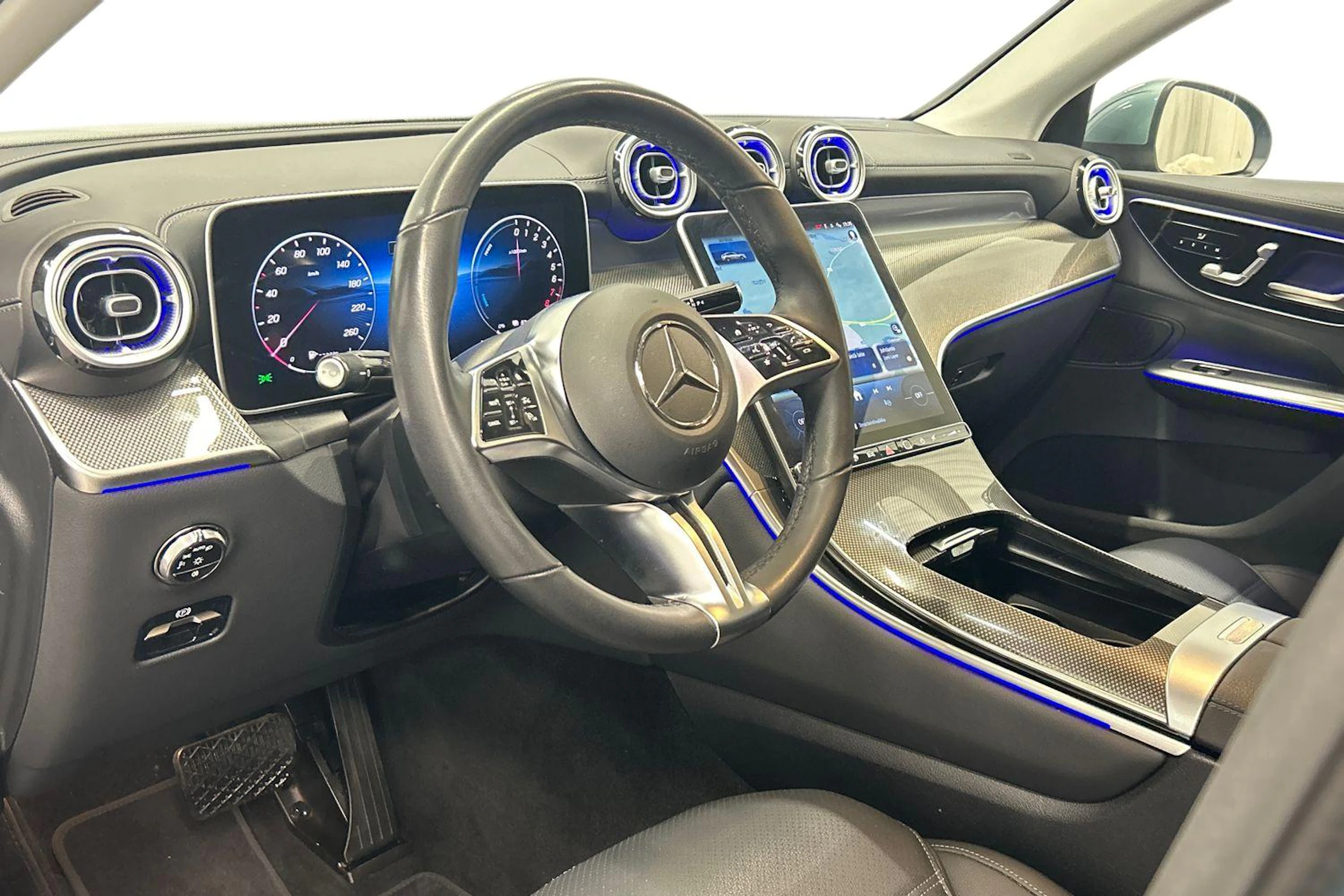 harmaa Mercedes-Benz GLC 2025 kuva 6.