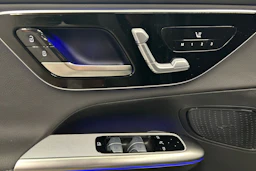 harmaa Mercedes-Benz GLC 2025 kuva 14.