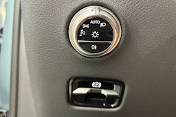 harmaa Mercedes-Benz GLC 2025 kuva 17.