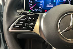 harmaa Mercedes-Benz GLC 2025 kuva 19.