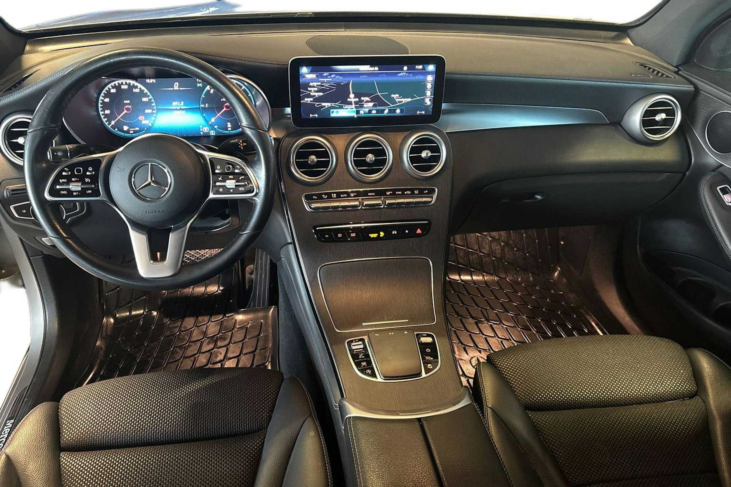 Harmaa Mercedes-Benz GLC 300 d 4MATIC 2019 kuva 9.