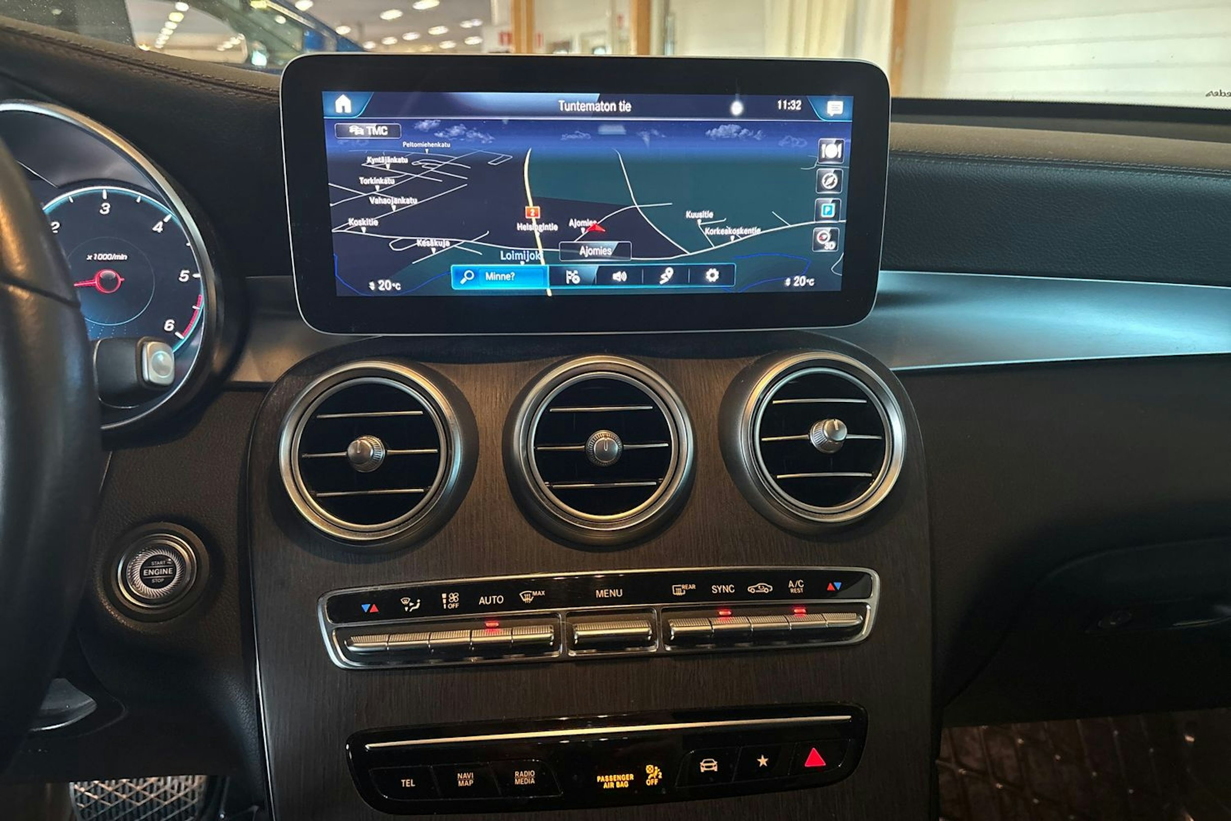 Harmaa Mercedes-Benz GLC 300 d 4MATIC 2019 kuva 22.