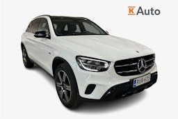 Valkoinen Mercedes-Benz GLC 300 e 4MATIC 2022 kuva 1.