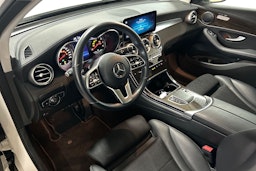 Valkoinen Mercedes-Benz GLC 300 e 4MATIC 2022 kuva 3.