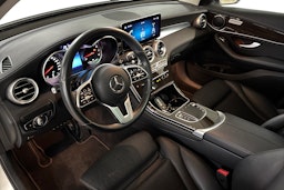 Valkoinen Mercedes-Benz GLC 2022 kuva 7.