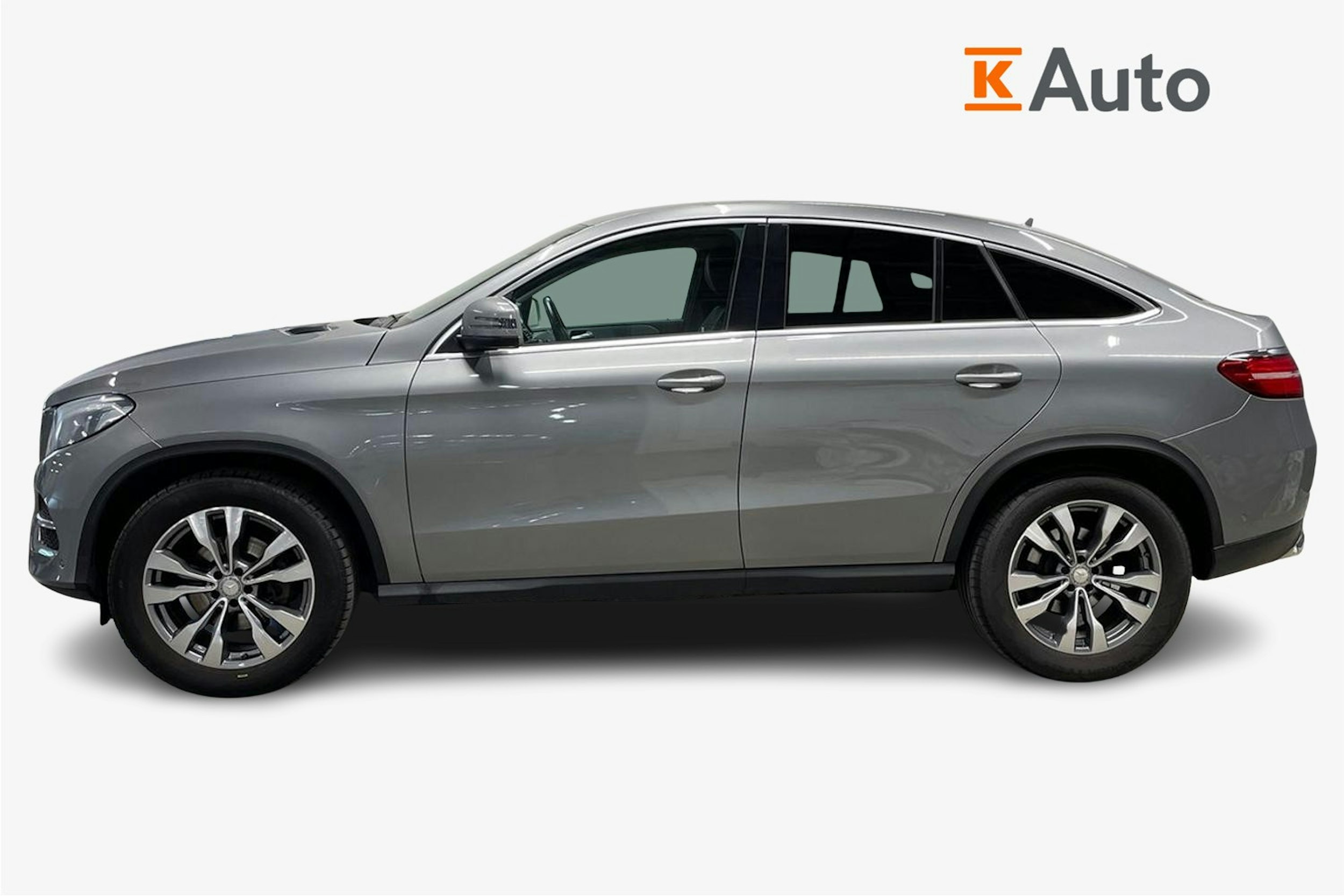 harmaa Mercedes-Benz GLE 2015 kuva 6.