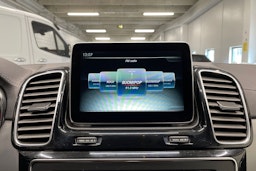 harmaa Mercedes-Benz GLE 2015 kuva 17.