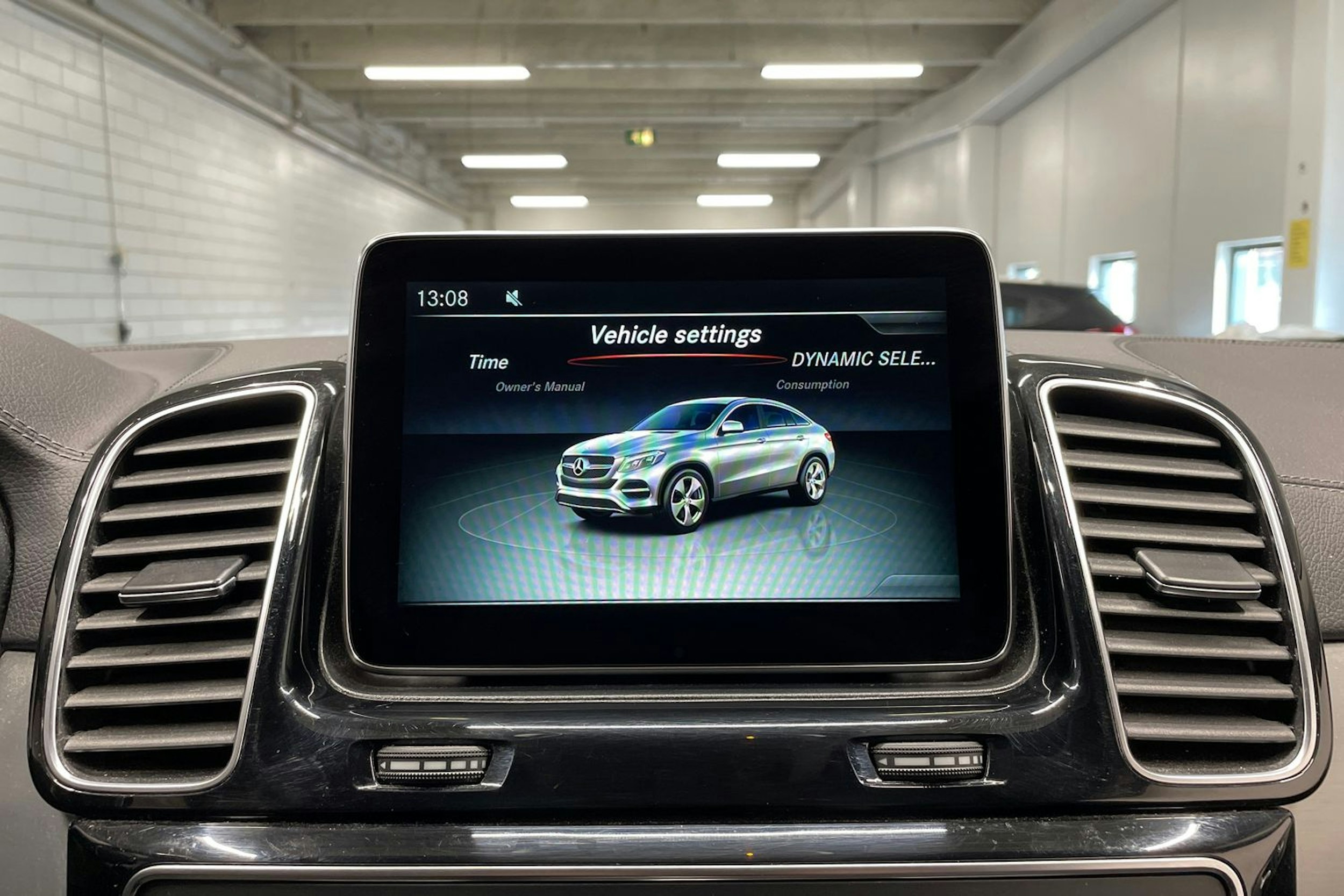 harmaa Mercedes-Benz GLE 2015 kuva 19.