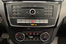 harmaa Mercedes-Benz GLE 2015 kuva 22.