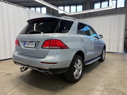 harmaa Mercedes-Benz GLE 2016 kuva 2.