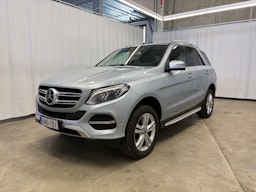 harmaa Mercedes-Benz GLE 2016 kuva 4.