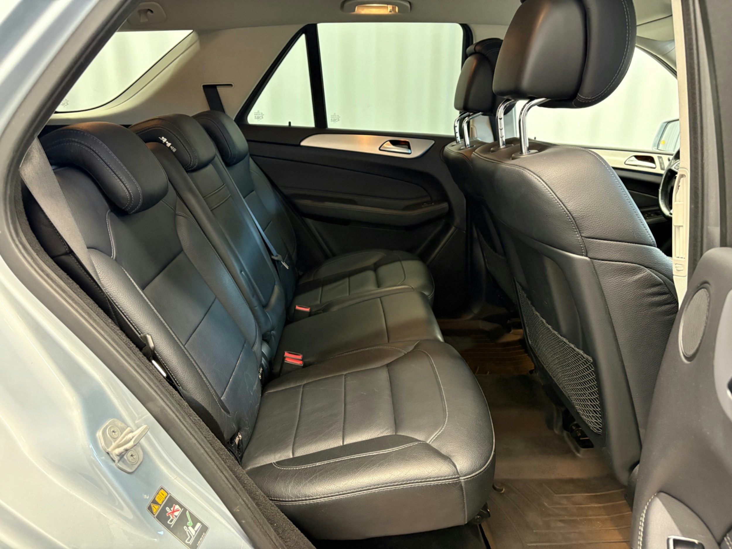 harmaa Mercedes-Benz GLE 2016 kuva 9.