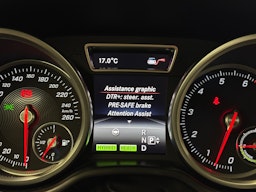 harmaa Mercedes-Benz GLE 2016 kuva 26.