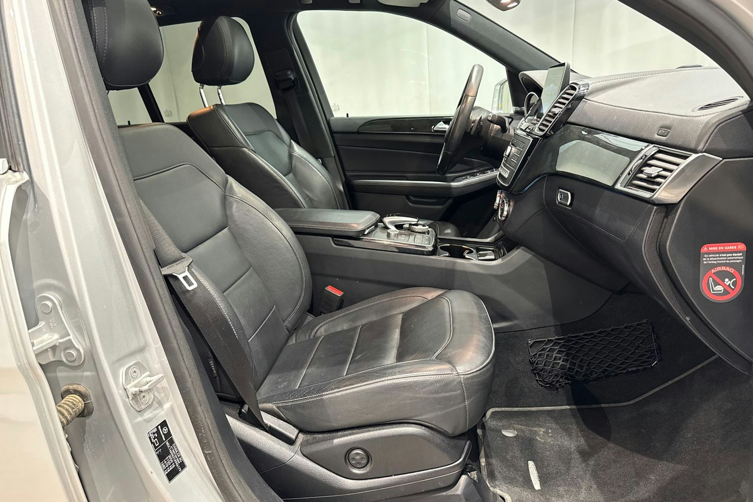 hopea Mercedes-Benz GLE 2017 kuva 17.