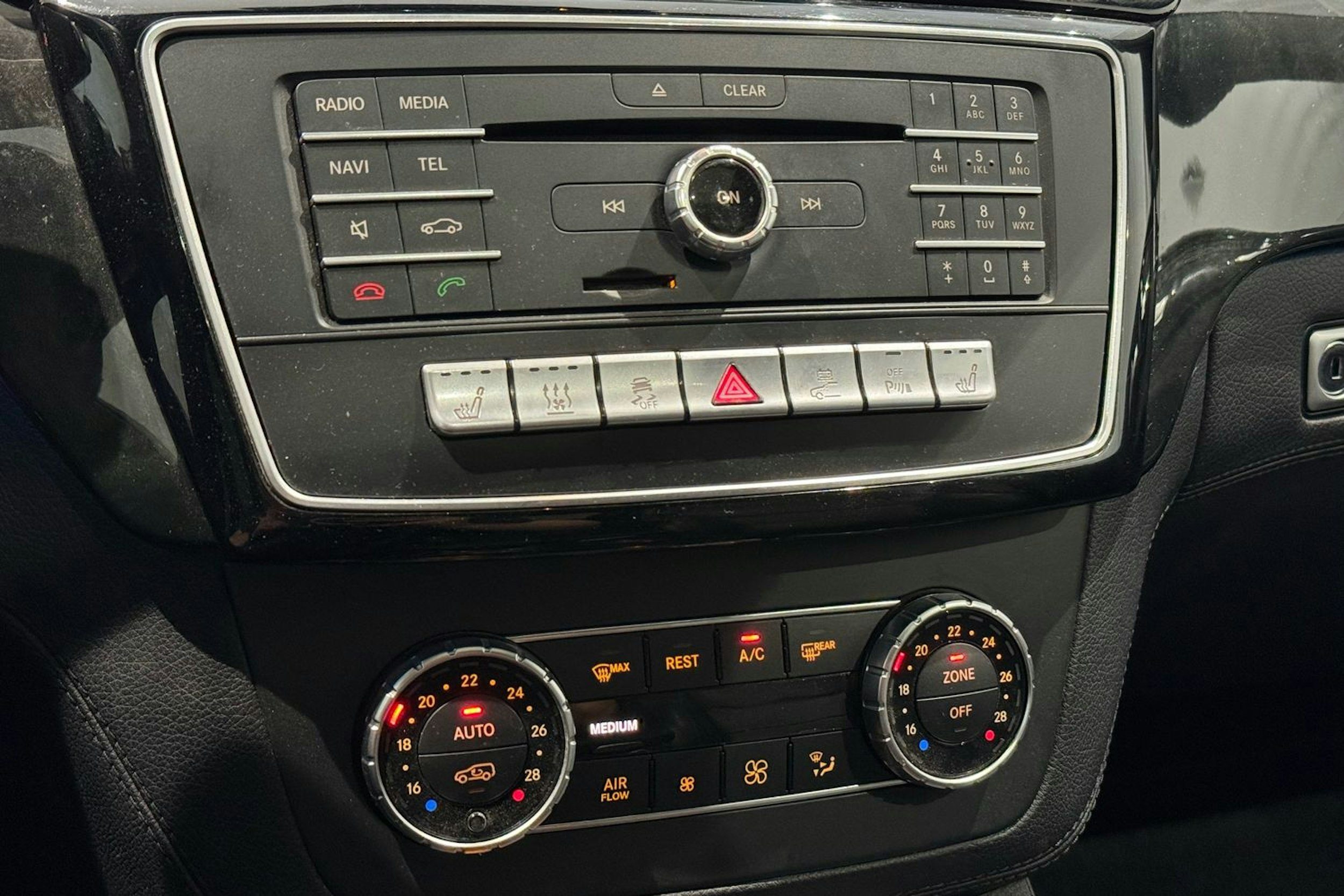hopea Mercedes-Benz GLE 2017 kuva 24.
