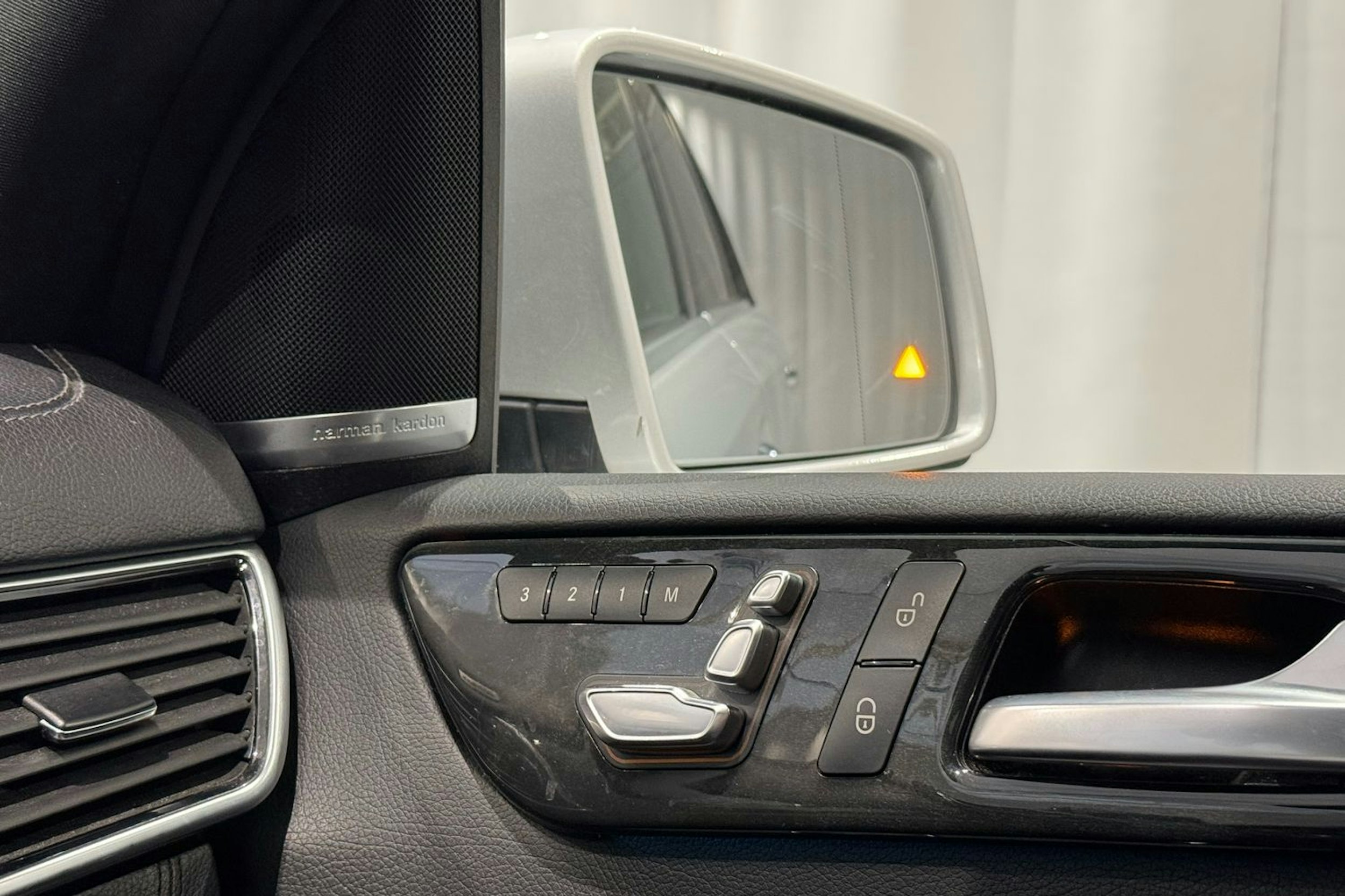 hopea Mercedes-Benz GLE 2017 kuva 26.