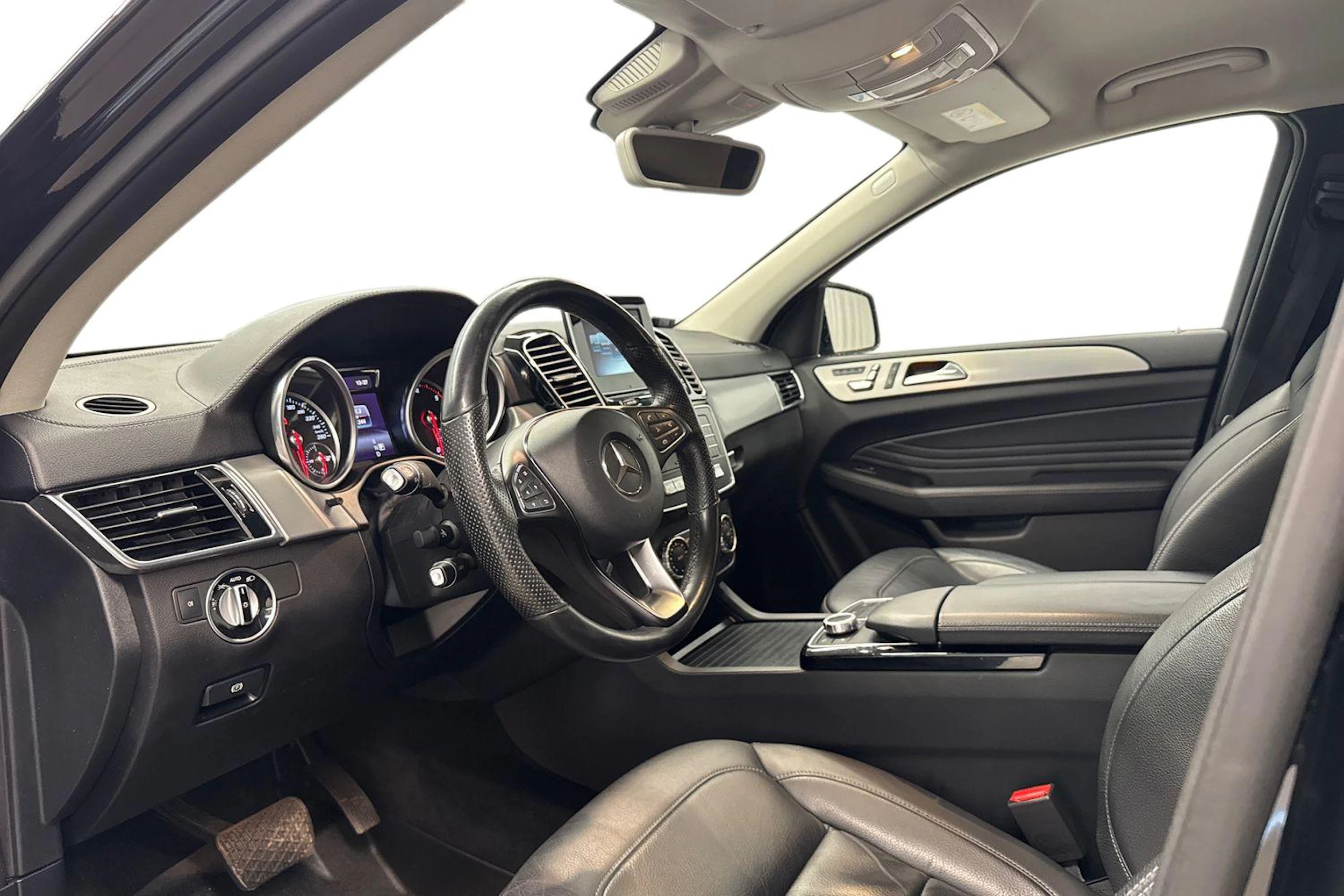 musta Mercedes-Benz GLE 2017 kuva 6.