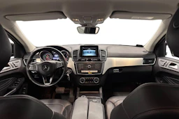 musta Mercedes-Benz GLE 2017 kuva 7.