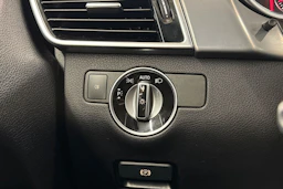 musta Mercedes-Benz GLE 2017 kuva 25.