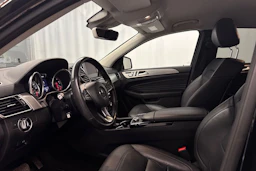 musta Mercedes-Benz GLE 2017 kuva 32.
