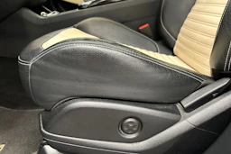 valkoinen Mercedes-Benz GLE 2017 kuva 17.
