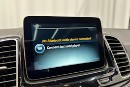valkoinen Mercedes-Benz GLE 2017 kuva 24.