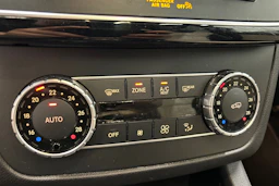 valkoinen Mercedes-Benz GLE 2017 kuva 28.