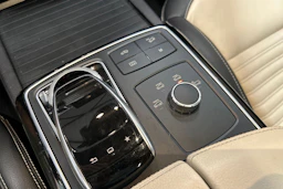 valkoinen Mercedes-Benz GLE 2017 kuva 31.