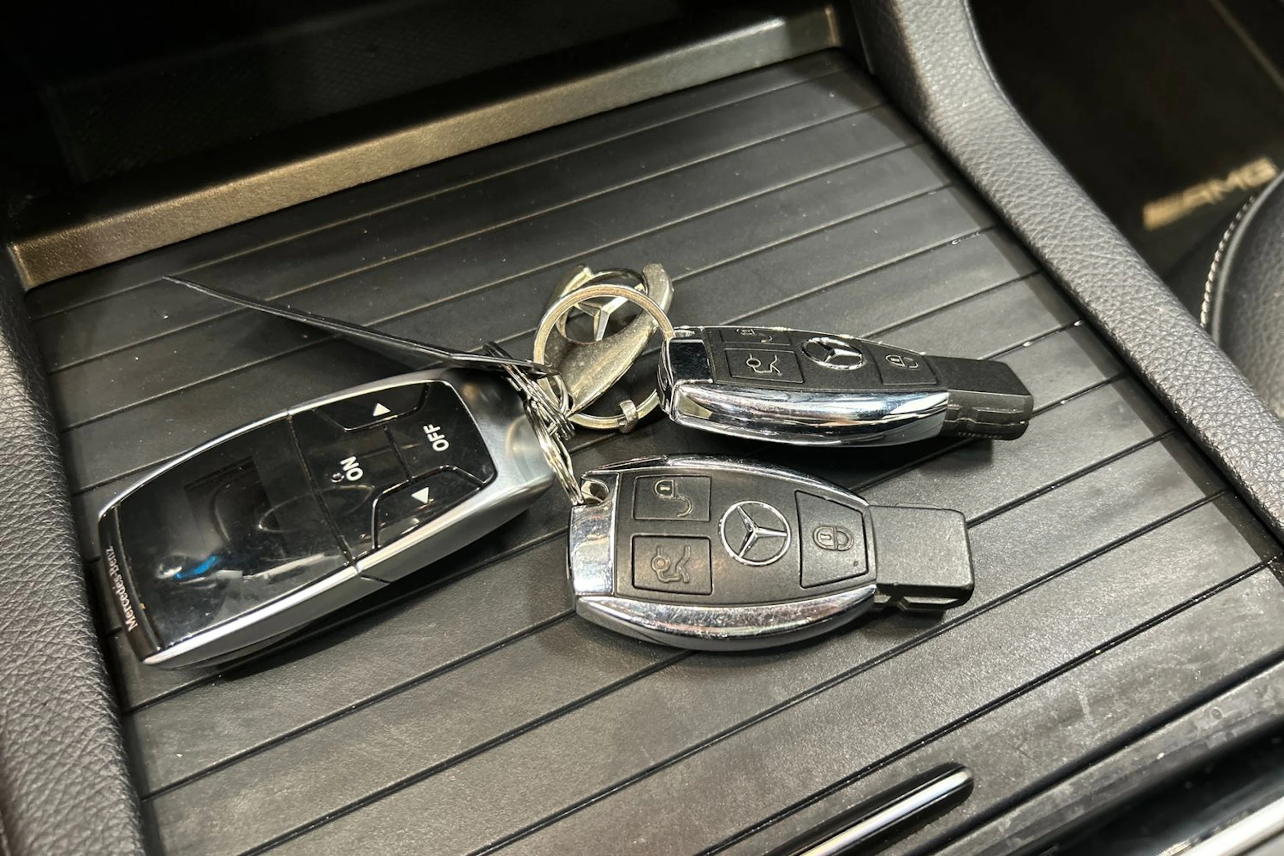 valkoinen Mercedes-Benz GLE 2017 kuva 33.