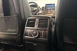 harmaa Mercedes-Benz GLE 2017 kuva 17.