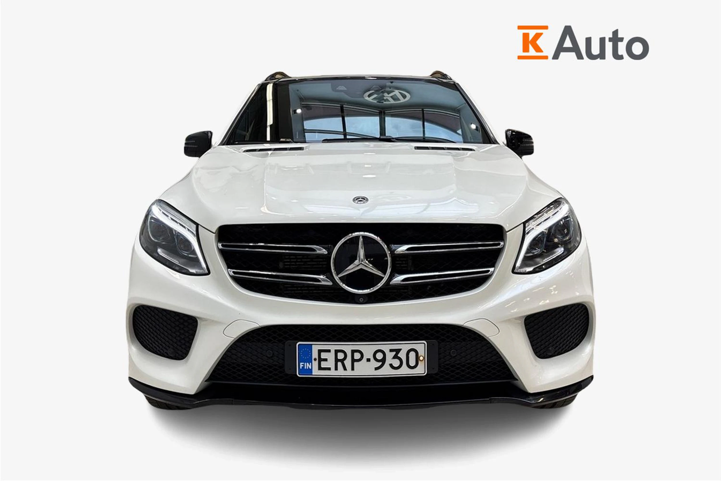 Valkoinen Mercedes-Benz GLE 2018 kuva 4.