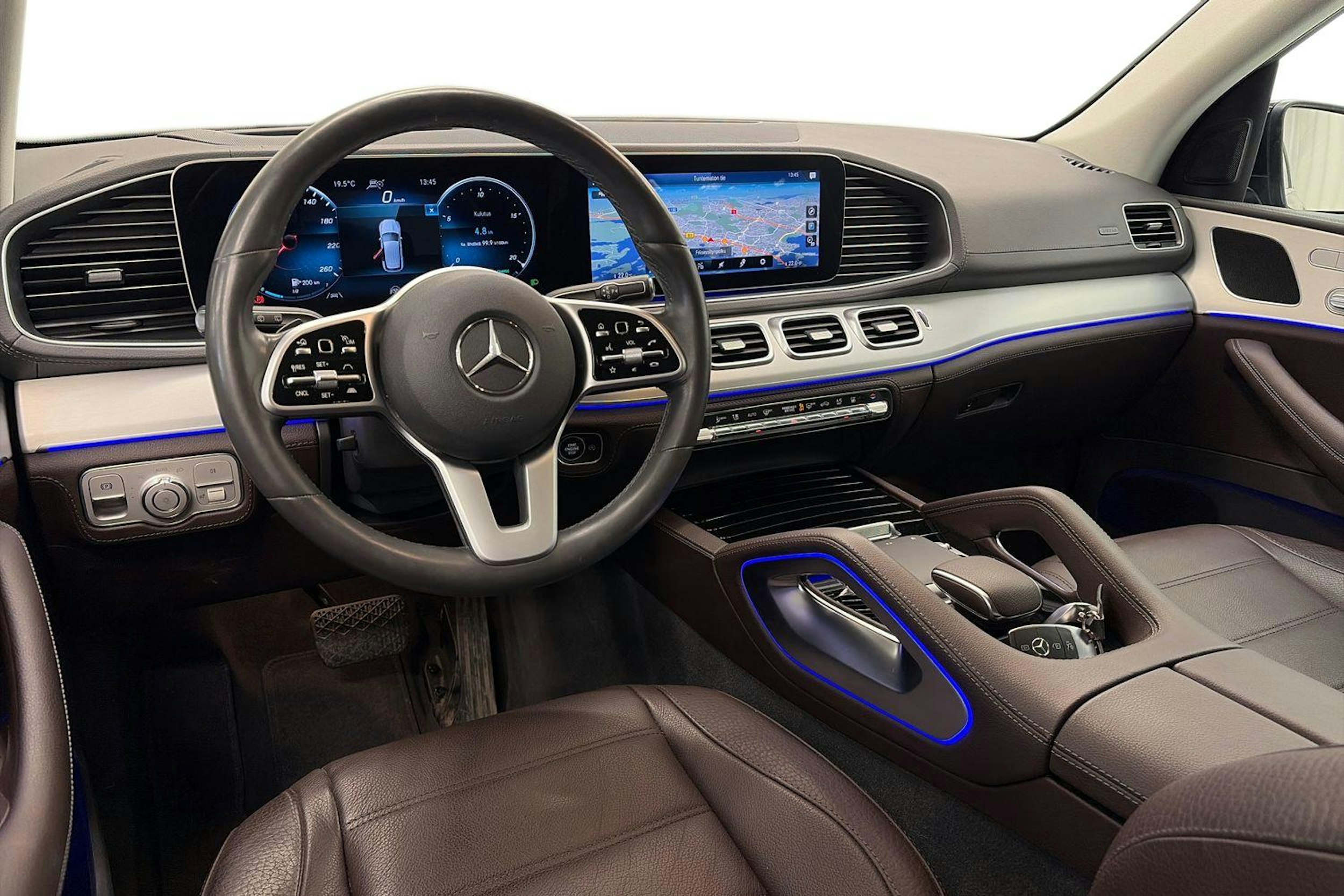 Sininen Mercedes-Benz GLE 2020 kuva 7.