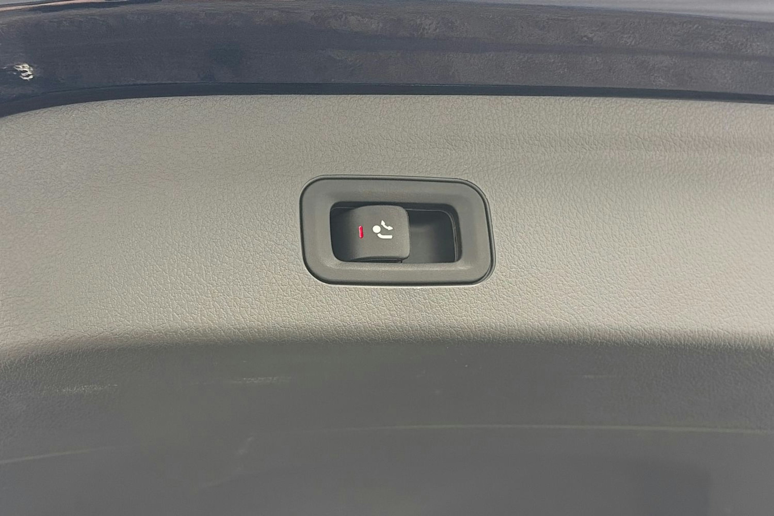 Sininen Mercedes-Benz GLE 2020 kuva 17.