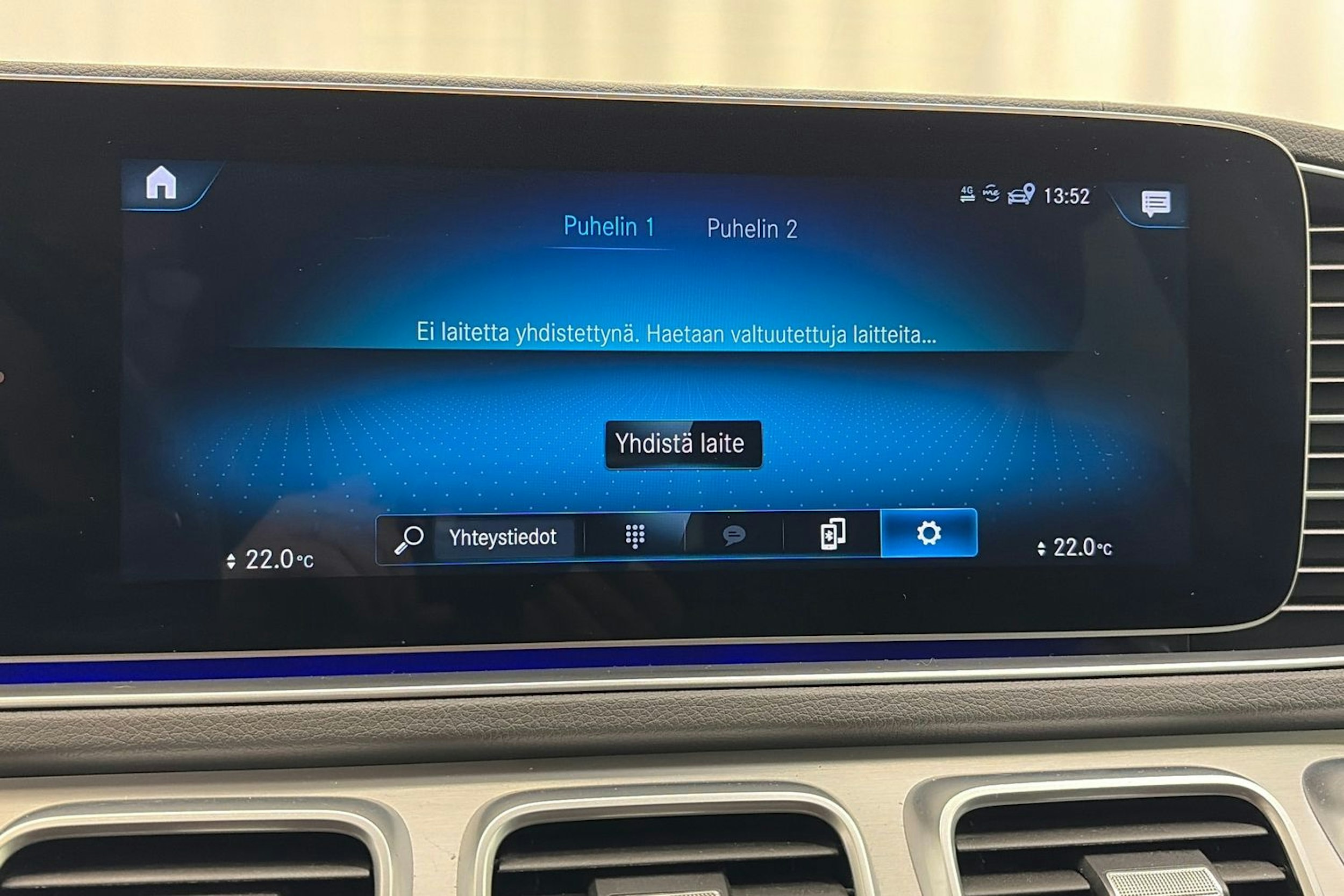 Sininen Mercedes-Benz GLE 2020 kuva 29.