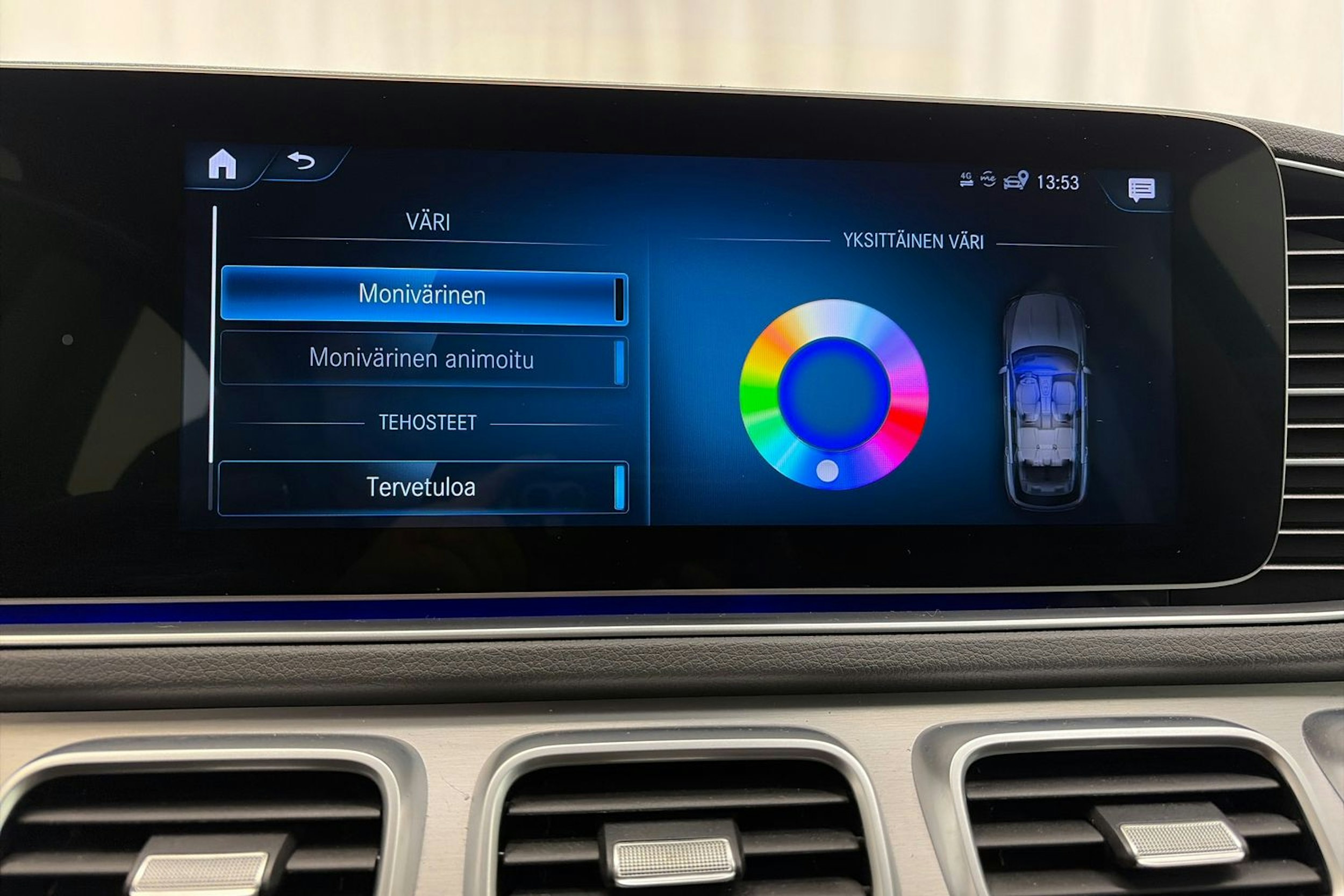 Sininen Mercedes-Benz GLE 2020 kuva 31.