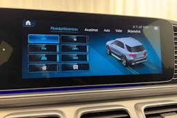 Sininen Mercedes-Benz GLE 2020 kuva 32.