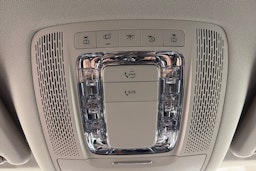 Sininen Mercedes-Benz GLE 2020 kuva 40.