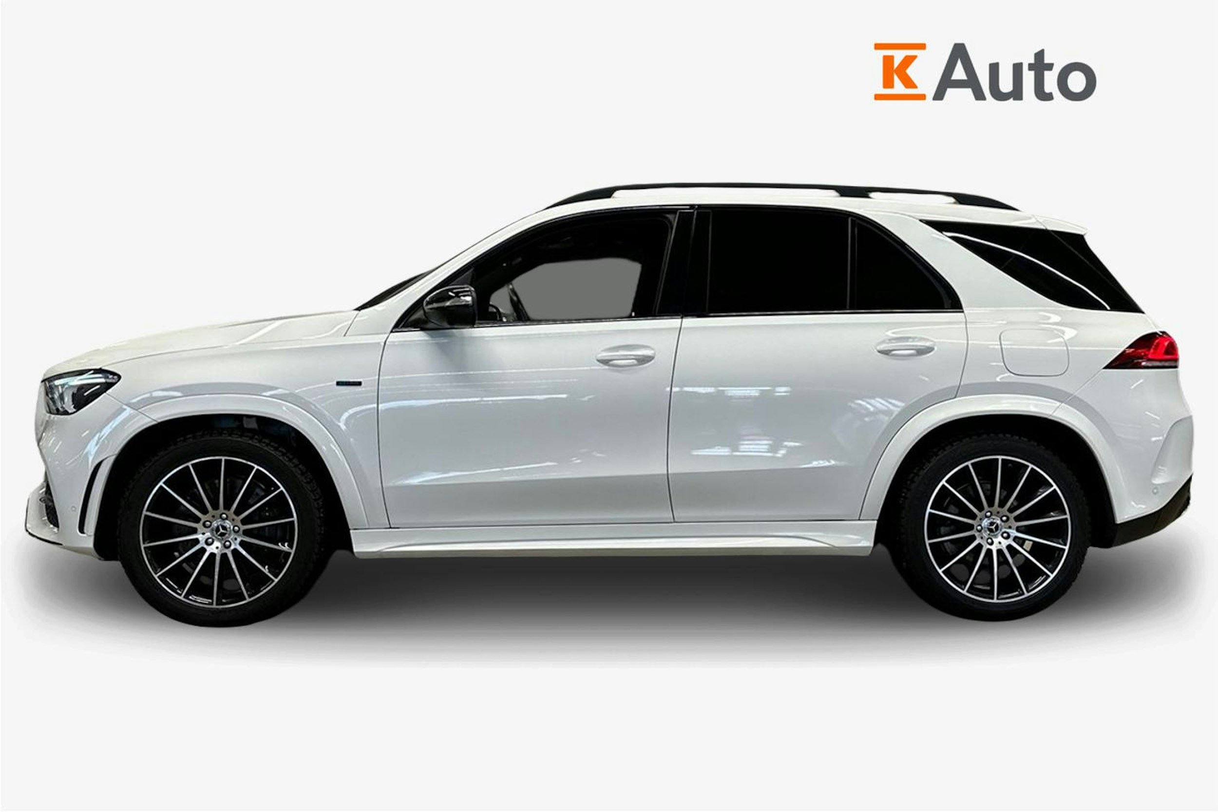 valkoinen Mercedes-Benz GLE 2020 kuva 3.