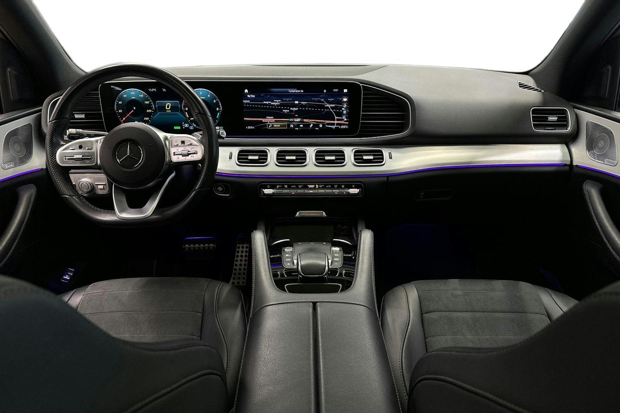 valkoinen Mercedes-Benz GLE 2020 kuva 9.