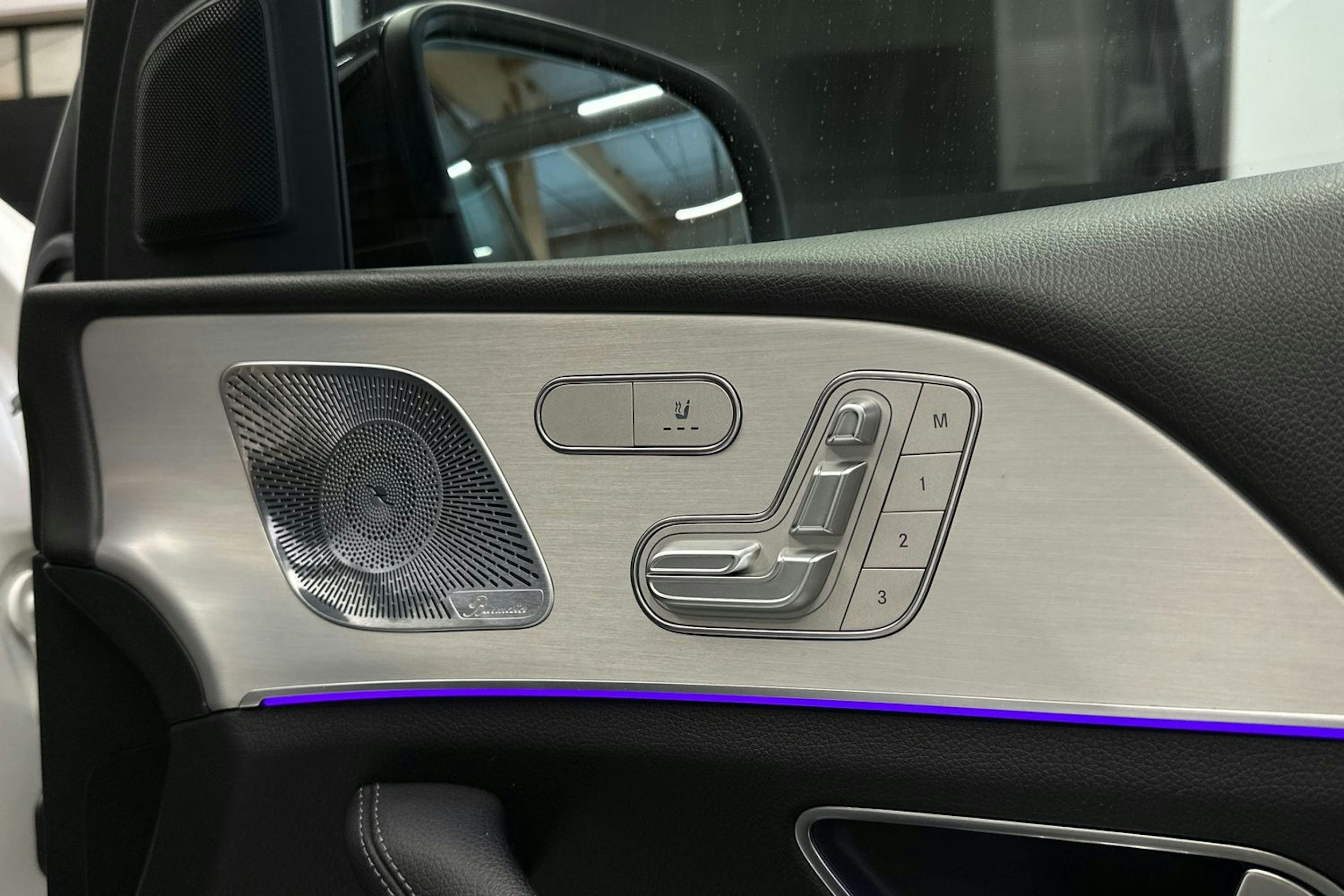 valkoinen Mercedes-Benz GLE 2020 kuva 14.