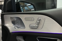 valkoinen Mercedes-Benz GLE 2020 kuva 14.