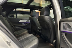 valkoinen Mercedes-Benz GLE 2020 kuva 16.