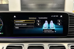 valkoinen Mercedes-Benz GLE 2020 kuva 24.