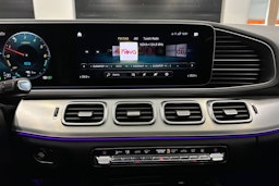 valkoinen Mercedes-Benz GLE 2020 kuva 27.