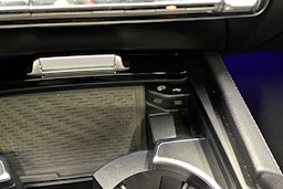 valkoinen Mercedes-Benz GLE 2020 kuva 29.