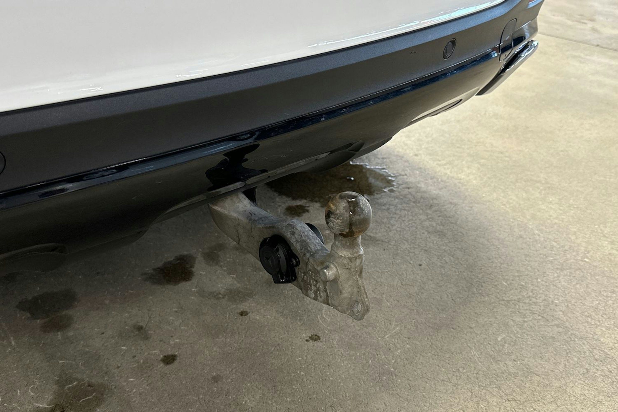 valkoinen Mercedes-Benz GLE 2020 kuva 38.