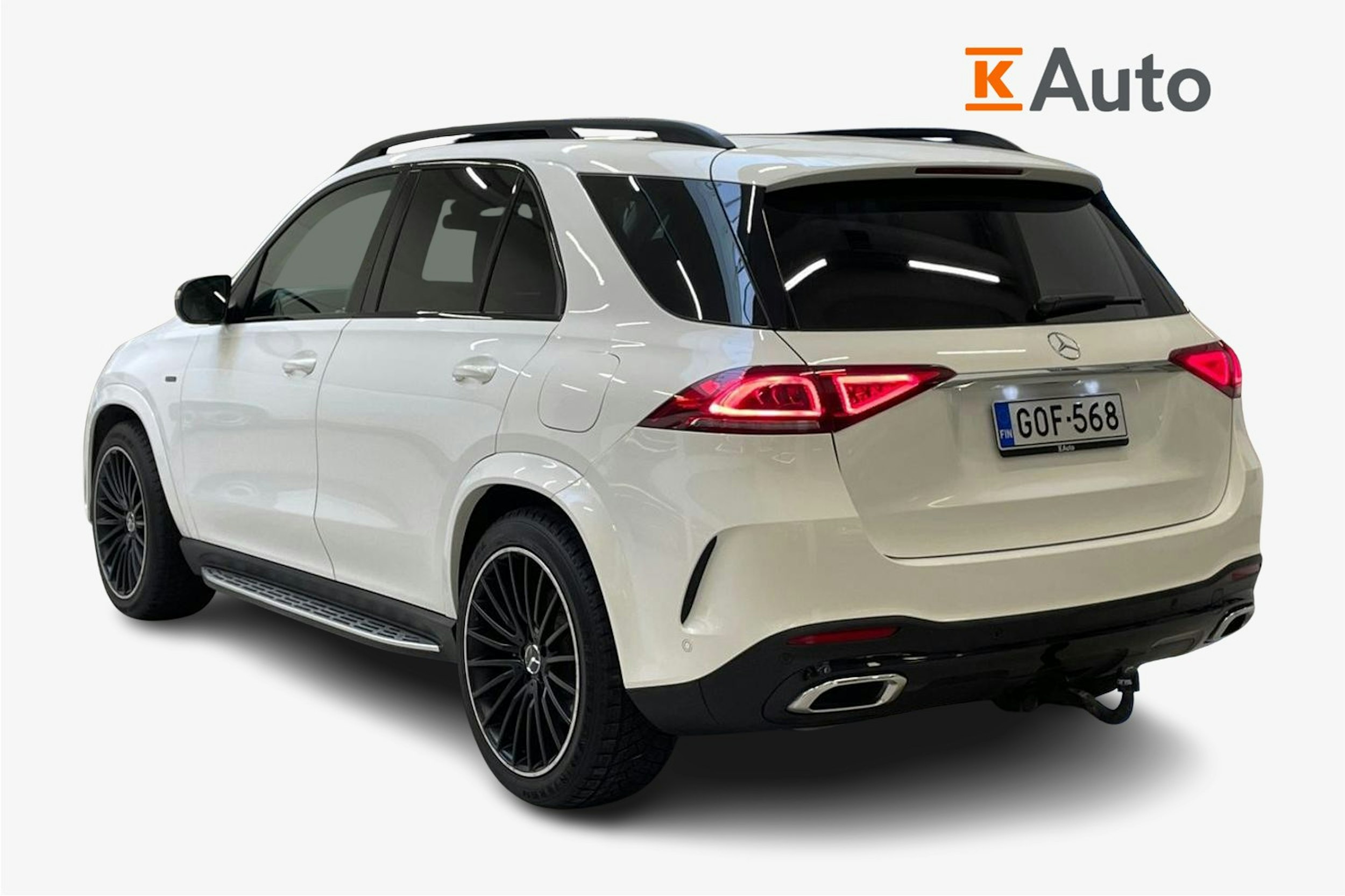 valkoinen Mercedes-Benz GLE 2020 kuva 2.