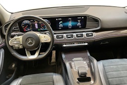 valkoinen Mercedes-Benz GLE 2020 kuva 9.