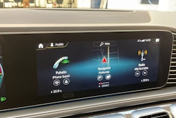 valkoinen Mercedes-Benz GLE 2020 kuva 17.