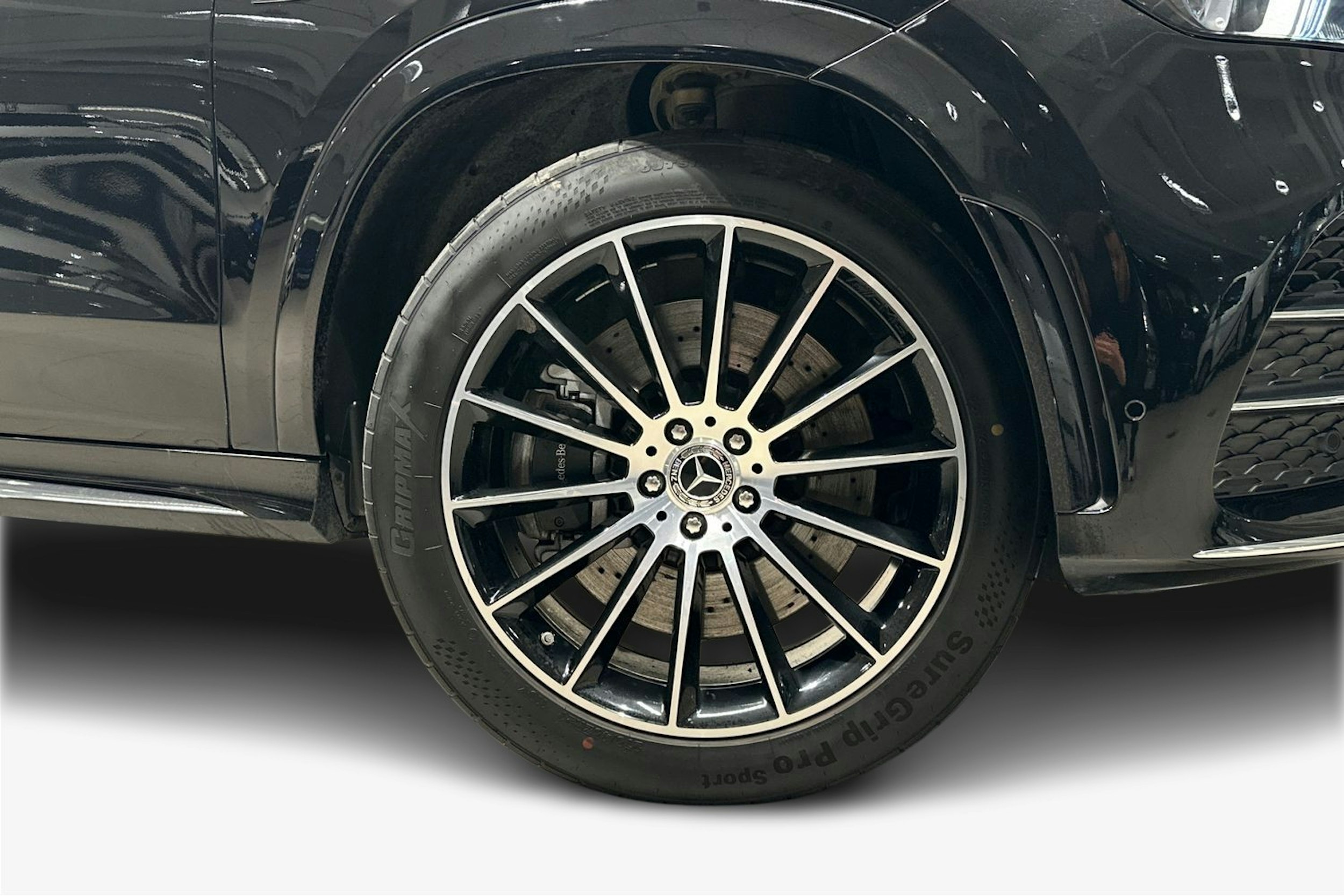 Musta Mercedes-Benz GLE 2020 kuva 11.